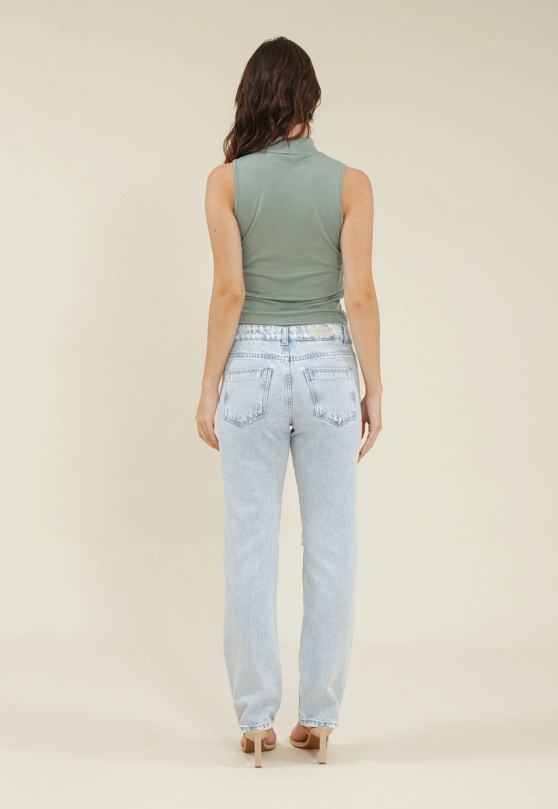 Calça Jeans Reta Jeans Cintura Média Com Rasgos