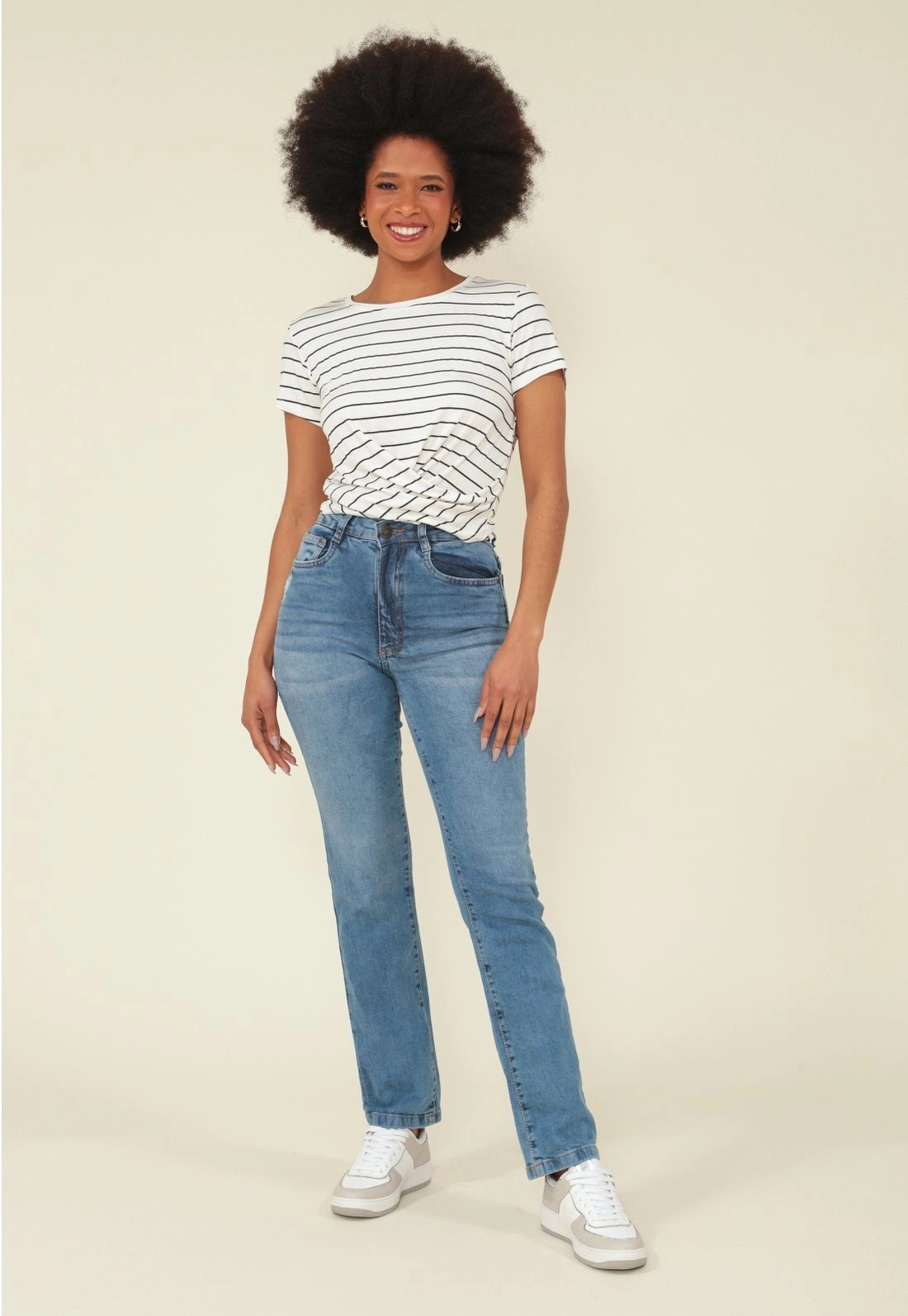 Calça Reta Jeans Com Elastano Cintura Alta