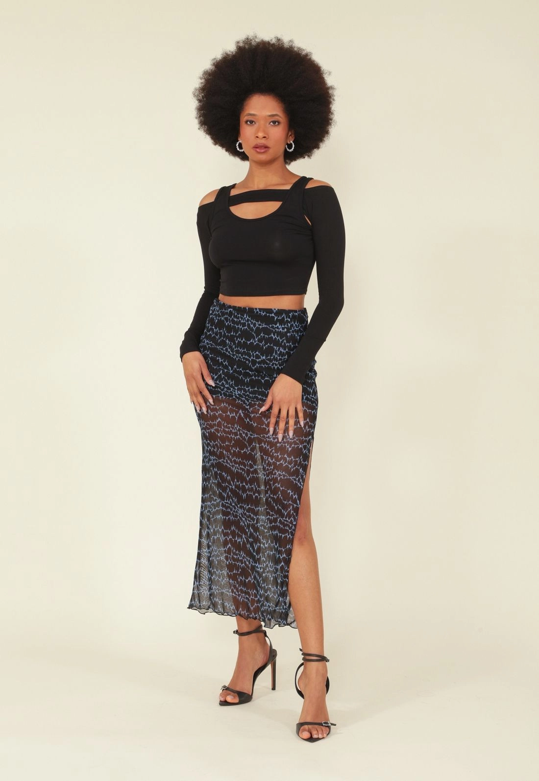 Blusa Cropped Com Recorte Vazado Em Viscolycra Manga Longa