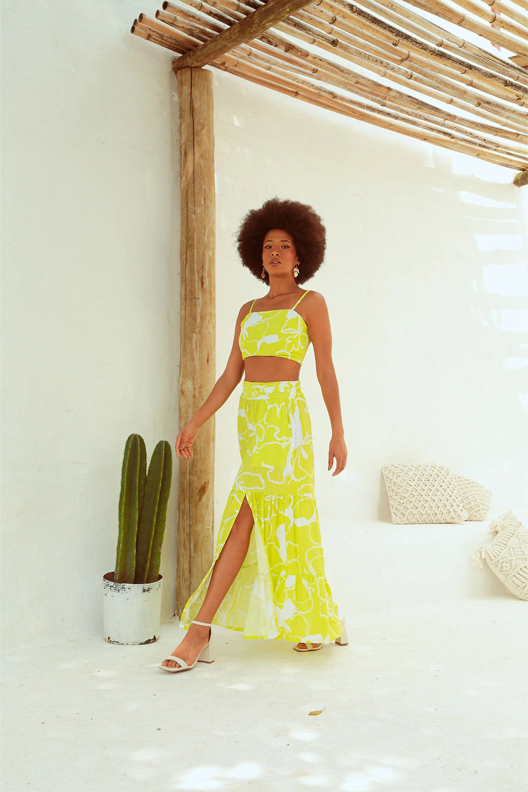 Saia Midi Com Recortes, Fenda E Bolso Em Viscolinho Estampado Floral P