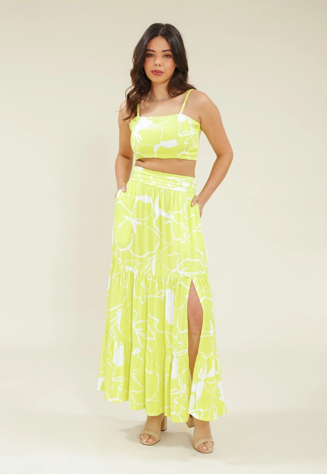 Saia Midi Com Recortes, Fenda E Bolso Em Viscolinho Estampado Floral P