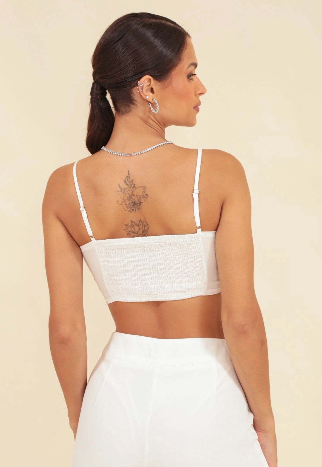Cropped Com Alcas E Pregas Sobrepostas Em Cetim