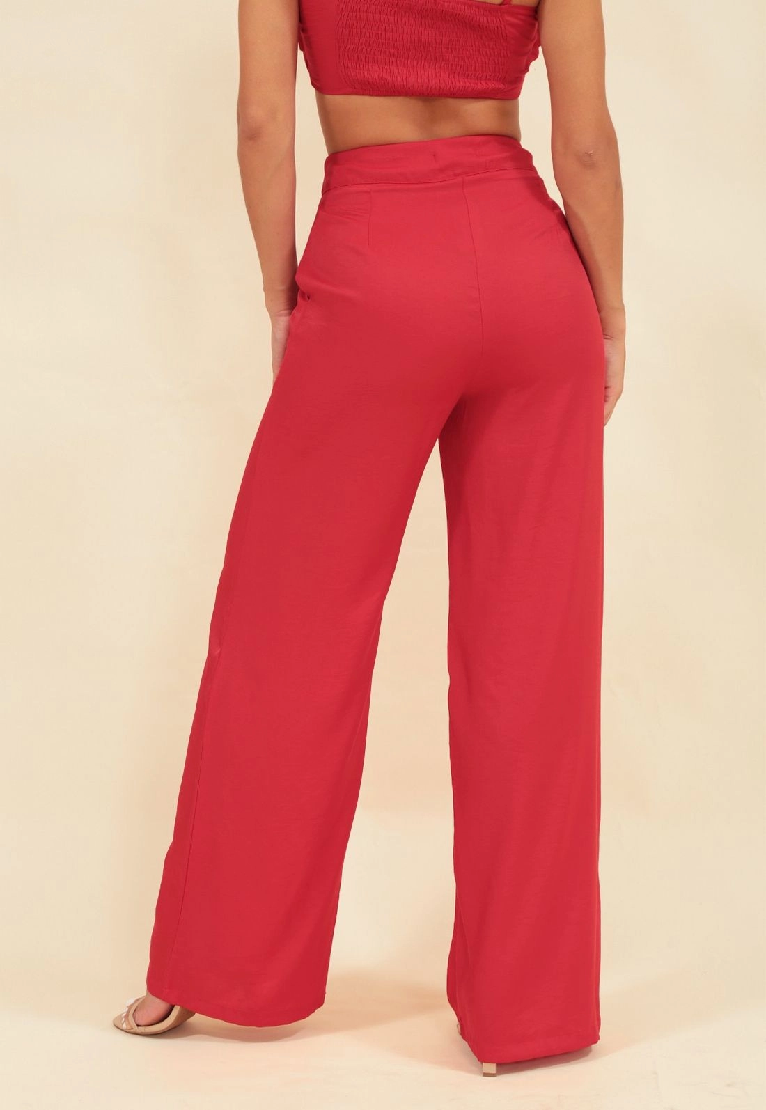 Calça Crepe Cetim Wide Leg Com Bolso Faca