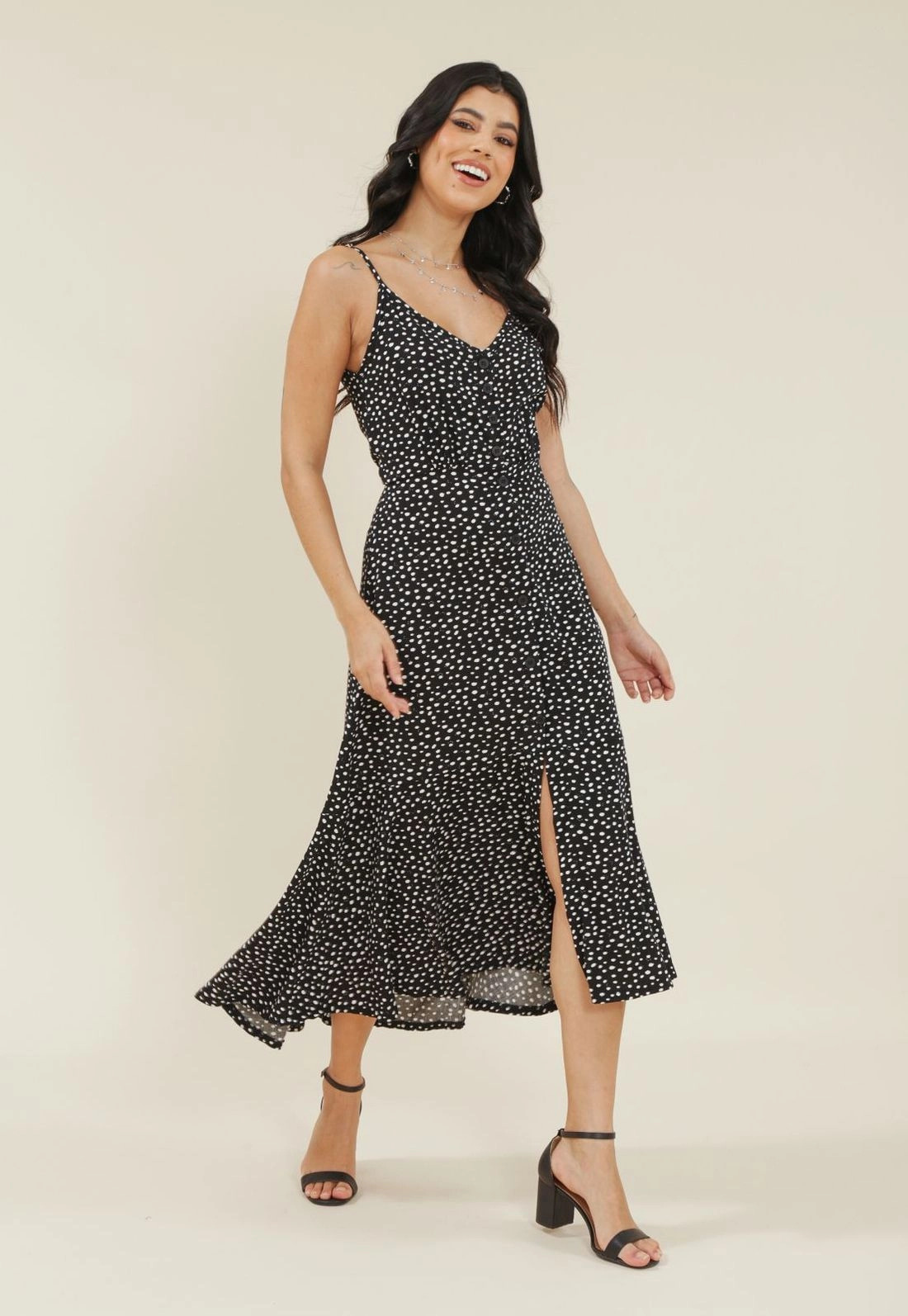 Vestido Midi Alca Com Botoes Em Viscose Estampada Poa