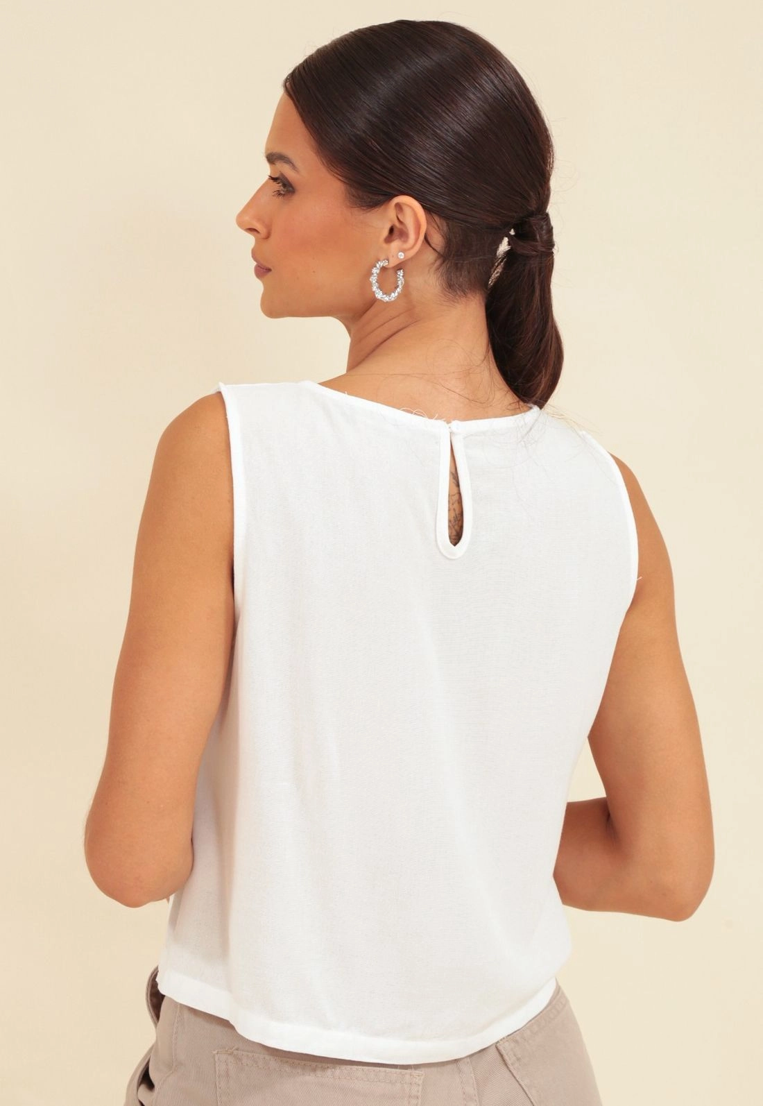 Blusa Em Viscolinho Com Aplicacao De Hot Fix