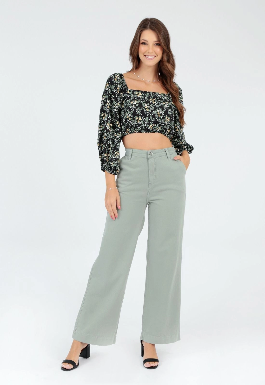Calça Sarja Wide Leg Bolso Faca