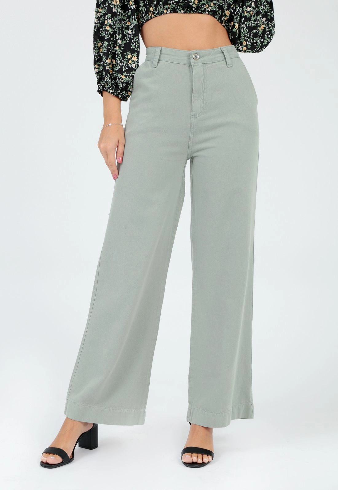 Calça Sarja Wide Leg Bolso Faca