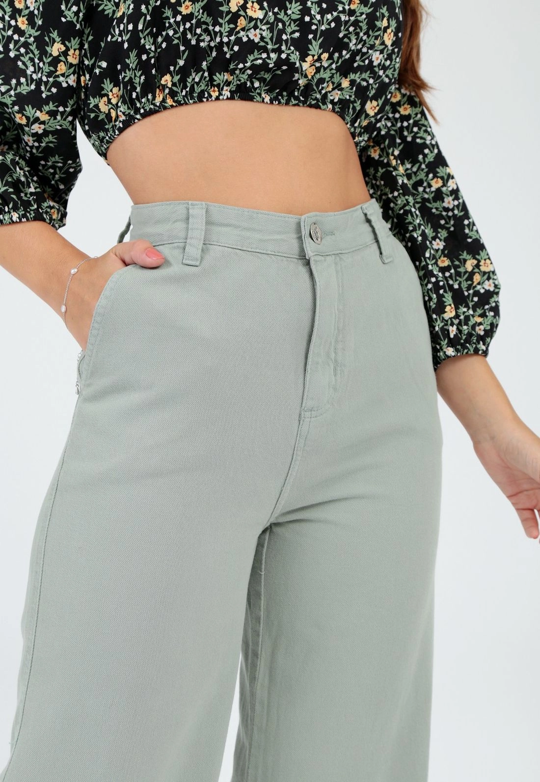 Calça Sarja Wide Leg Bolso Faca