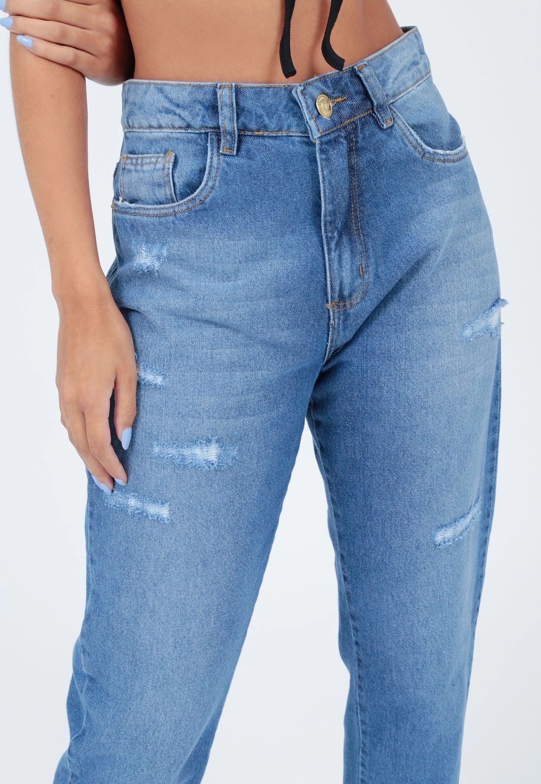 Calça Jeans Mom Azul Médio Bigode