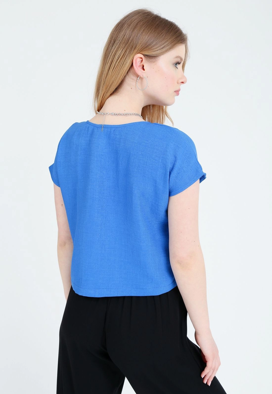 Blusa Crepe Manga Curta Decote V
