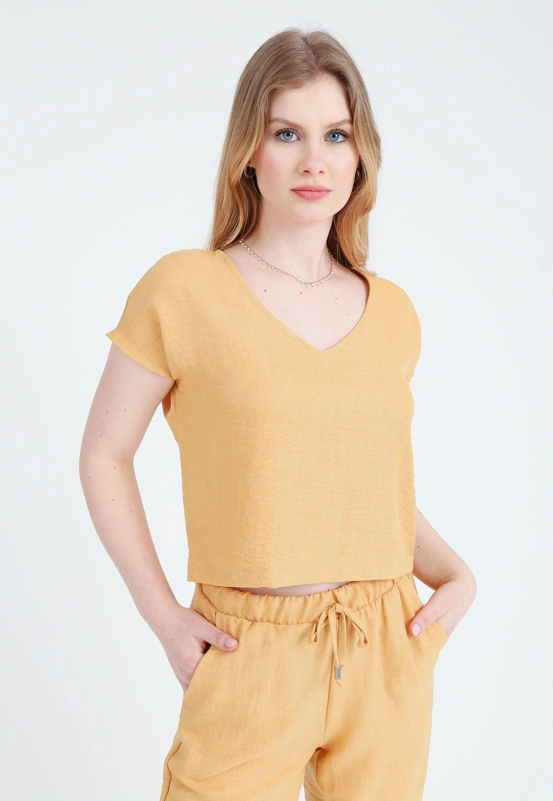 Blusa Crepe Manga Curta Decote V