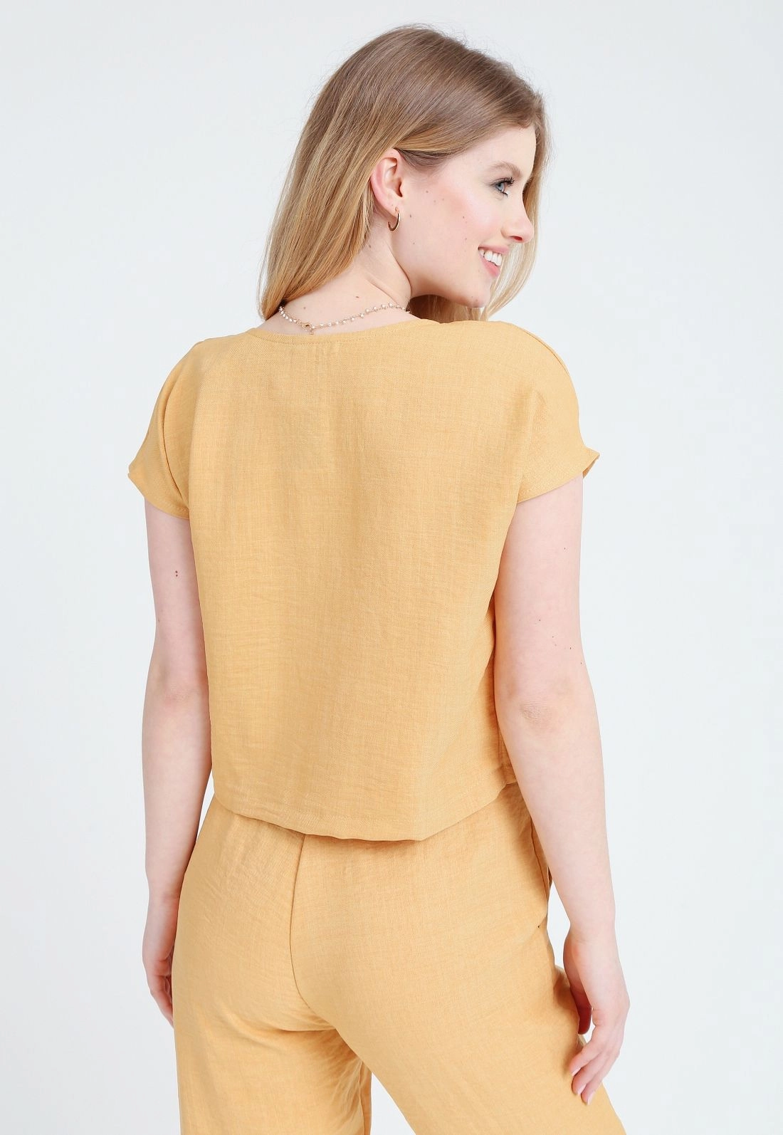 Blusa Crepe Manga Curta Decote V
