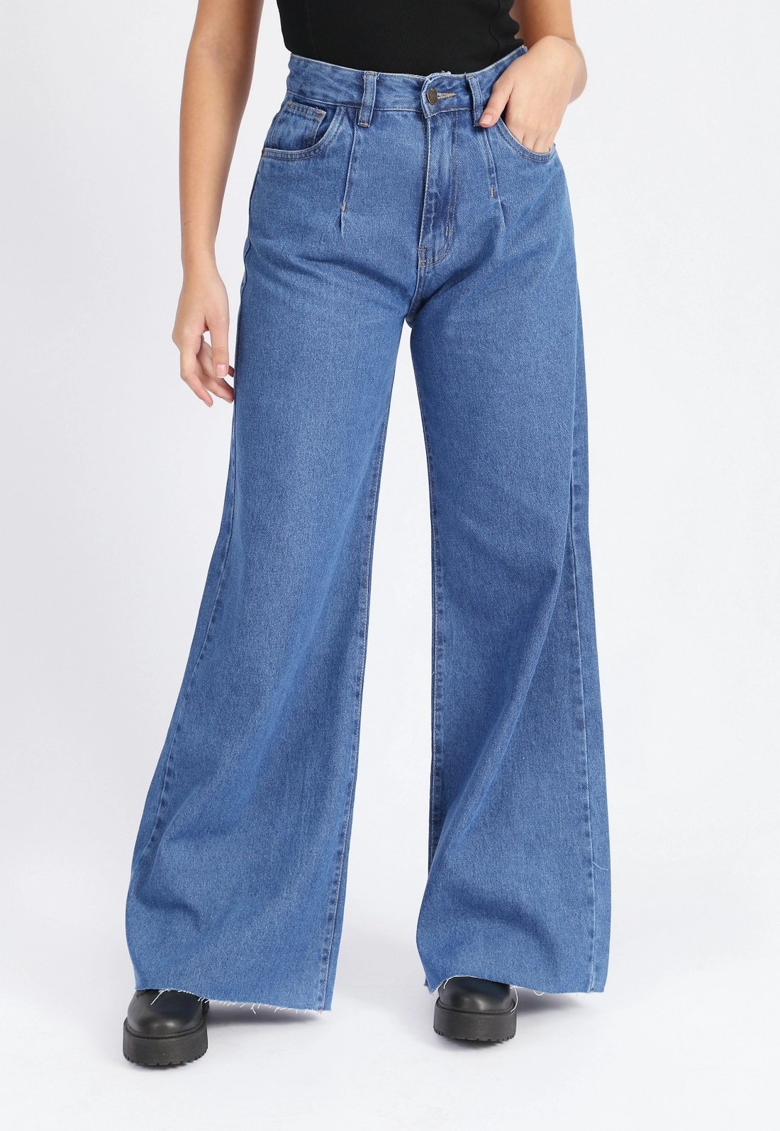 Calça Jeans Pantalona Puido