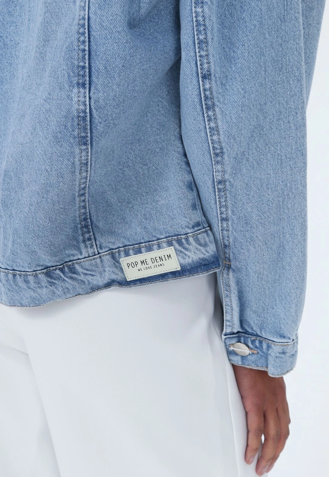 Jaqueta Jeans Ombro Deslocado