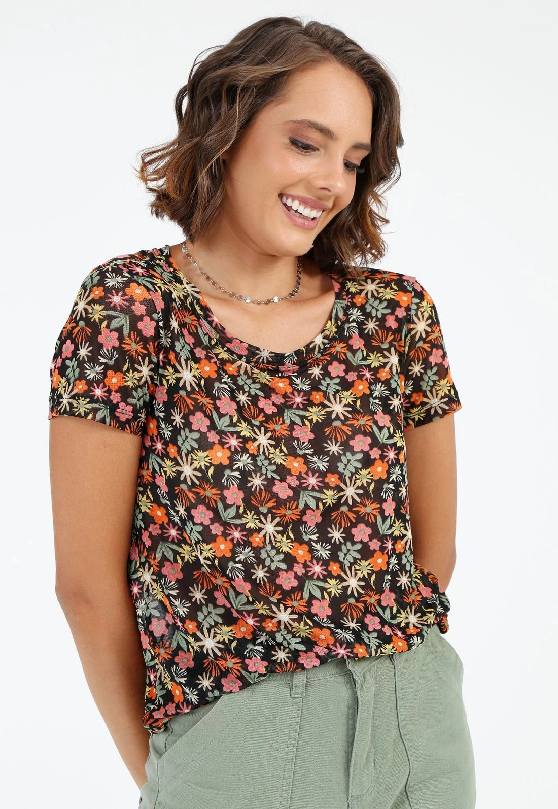 Blusa Tule Floral Decote Redondo