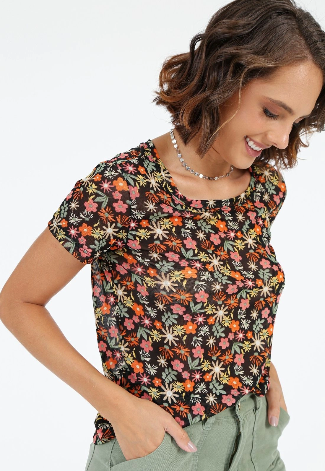 Blusa Tule Floral Decote Redondo