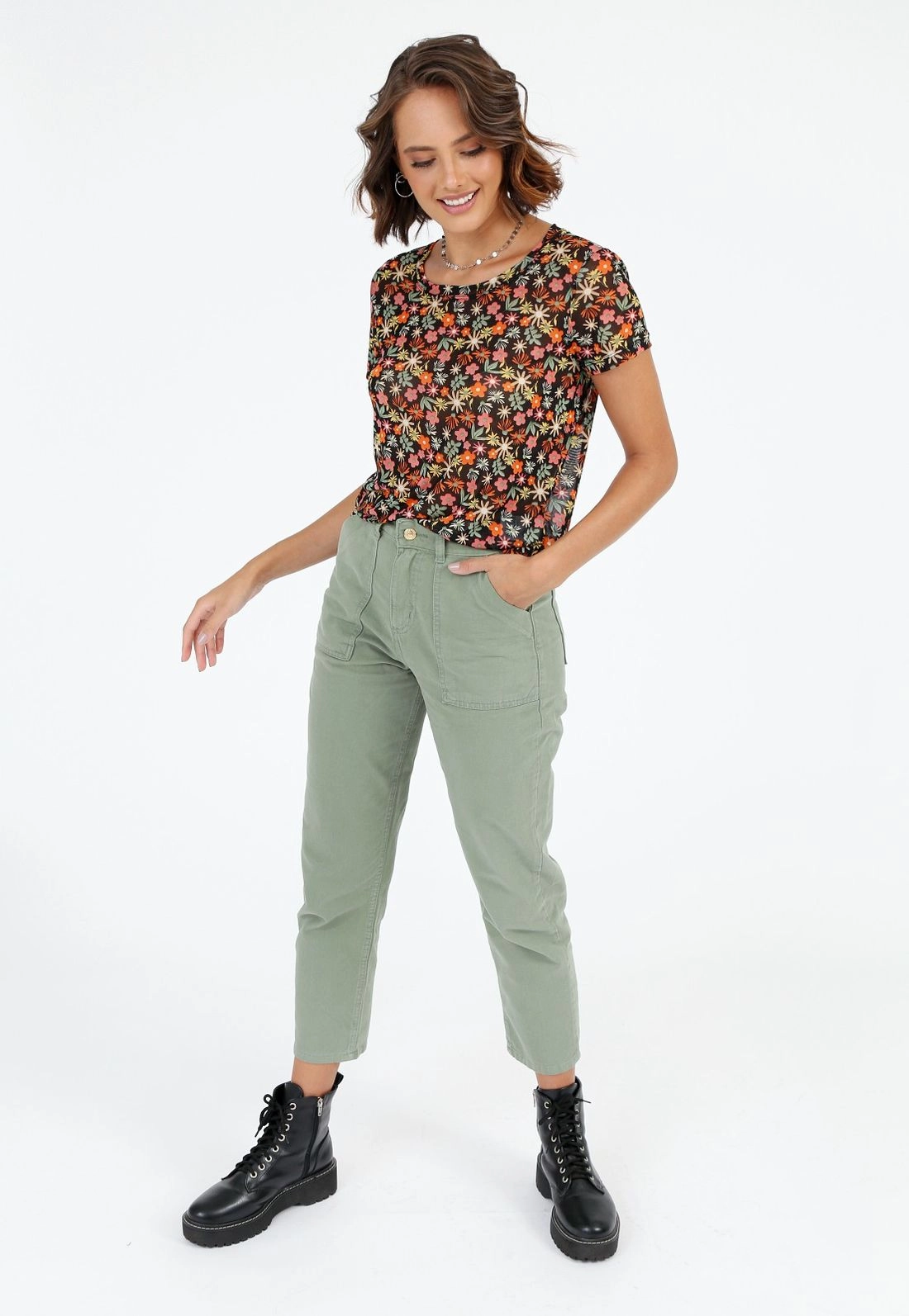 Blusa Tule Floral Decote Redondo