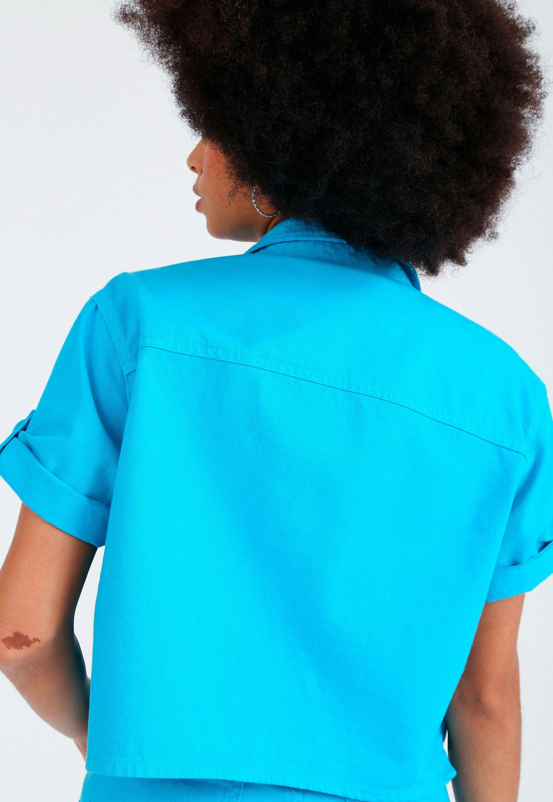 Camisa Sarja Manga Curta Botão Forrado