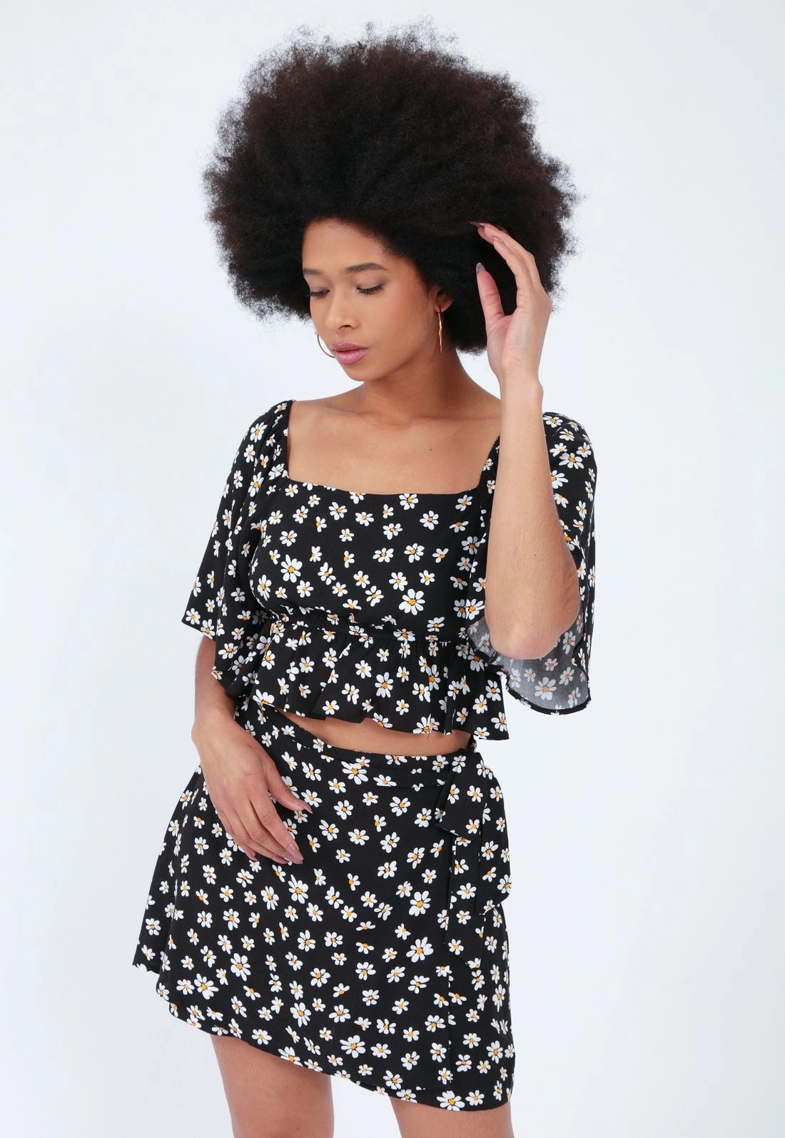 Cropped Viscolinho Manga Curta Floral