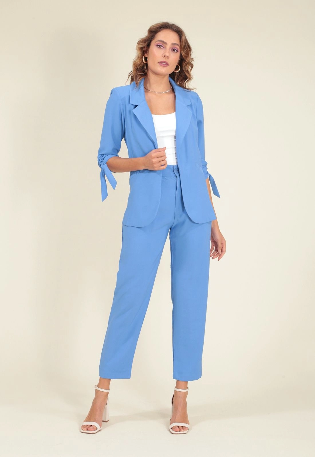 Blazer Em Alfaiataria Crepe Puxador Punhos Manga 7/8