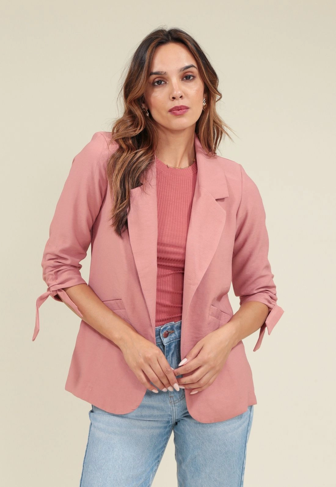 Blazer Em Alfaiataria Crepe Puxador Punhos Manga 7/8