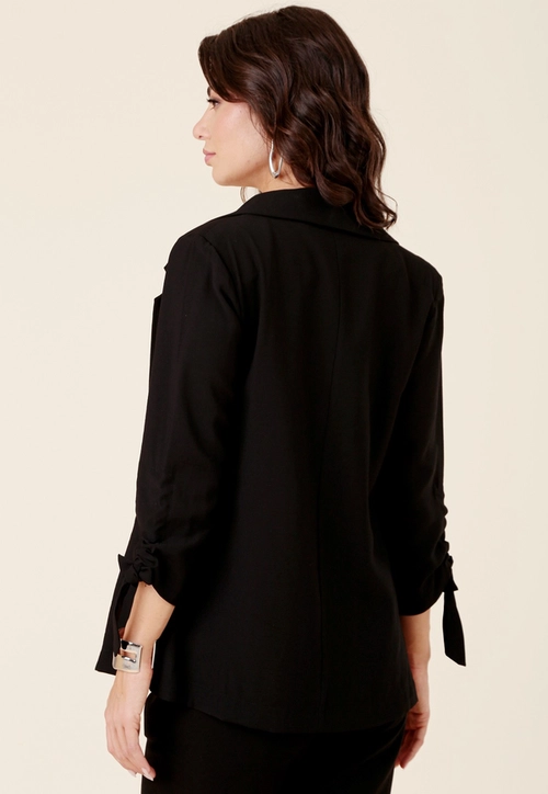Blazer Em Alfaiataria Crepe Puxador Punhos Manga 7/8