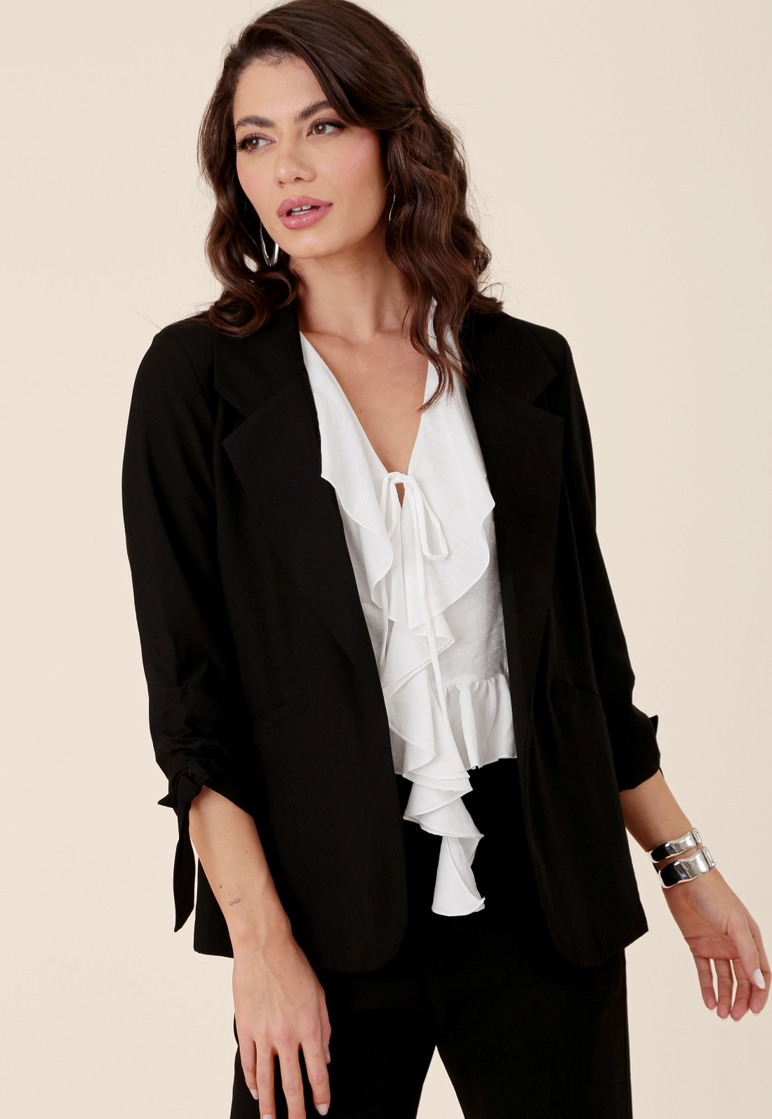 Blazer Em Alfaiataria Crepe Puxador Punhos Manga 7/8