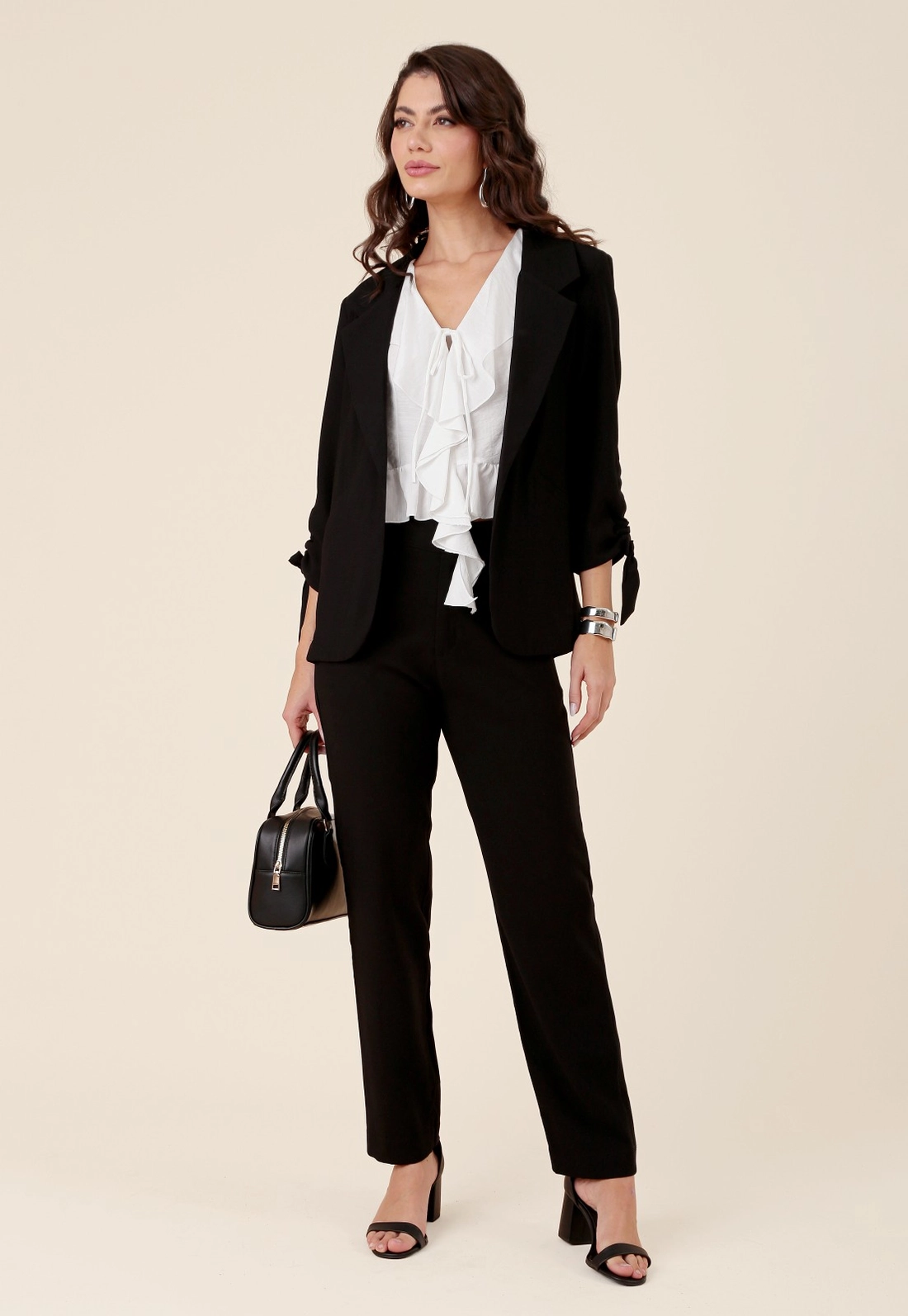 Blazer Em Alfaiataria Crepe Puxador Punhos Manga 7/8