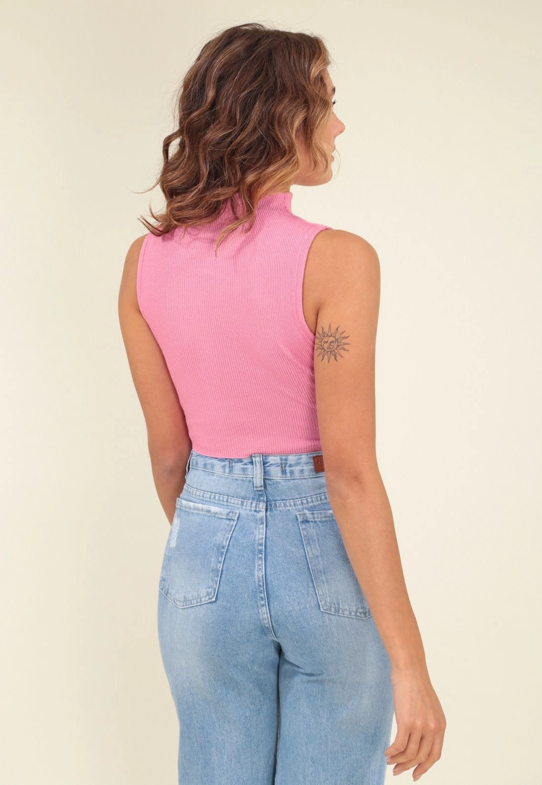 Blusa Trico Sem Manga Gola Alta