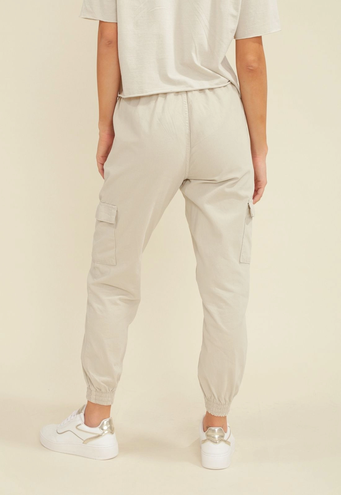 Calça Sarja Jogger Bolso Cargo
