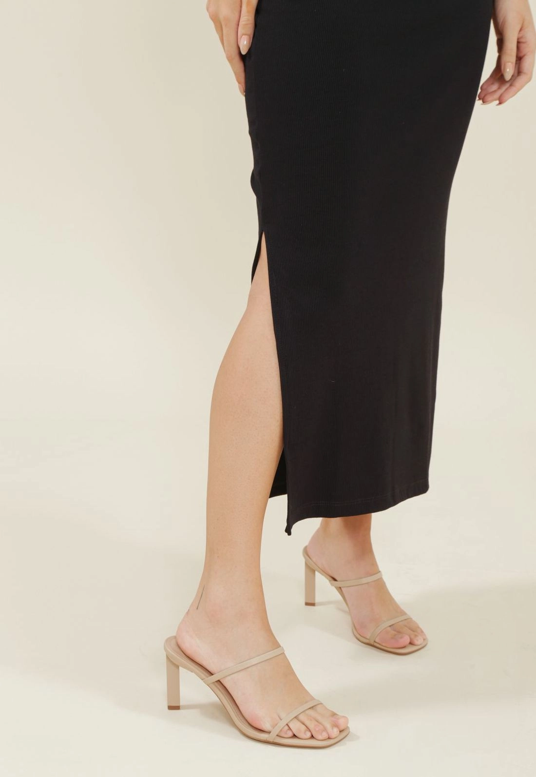 Vestido Midi Canelado Um Ombro So