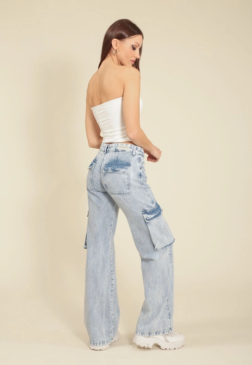Calca Reta Jeans Com Bolso Cargo E Cintura Media