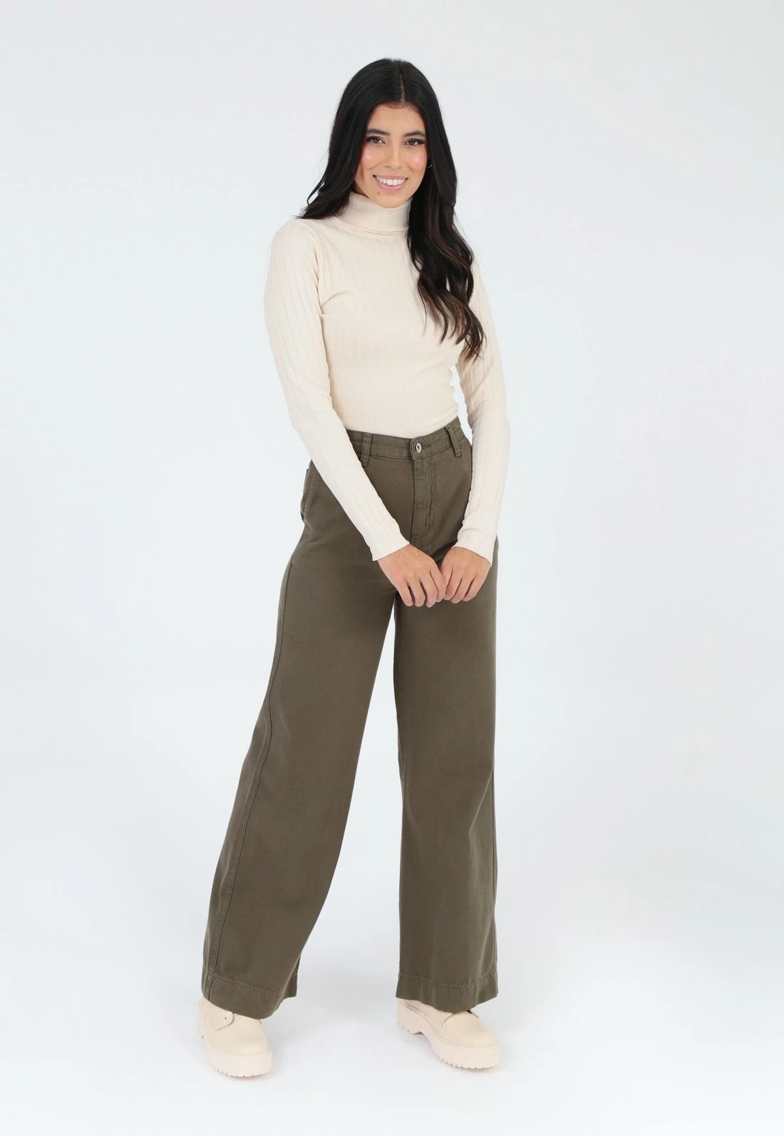 Calça Sarja Wide Leg Bolso Faca