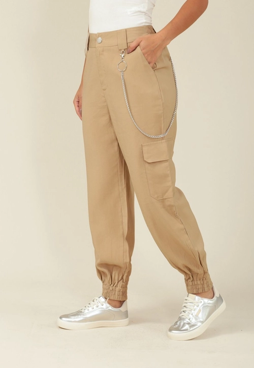 Calça Jogger Em Alfaiataria Com Bolso Cargo