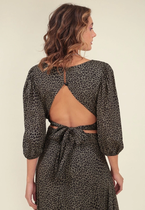 Blusa Cropped Manga 7/8 Viscose Estampada Animal Print