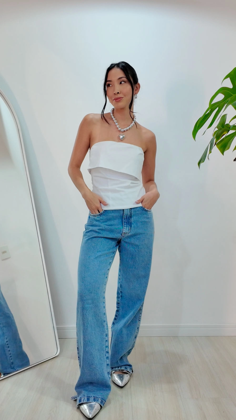 Blusa Tricoline Com Decote Reto E Franzidos