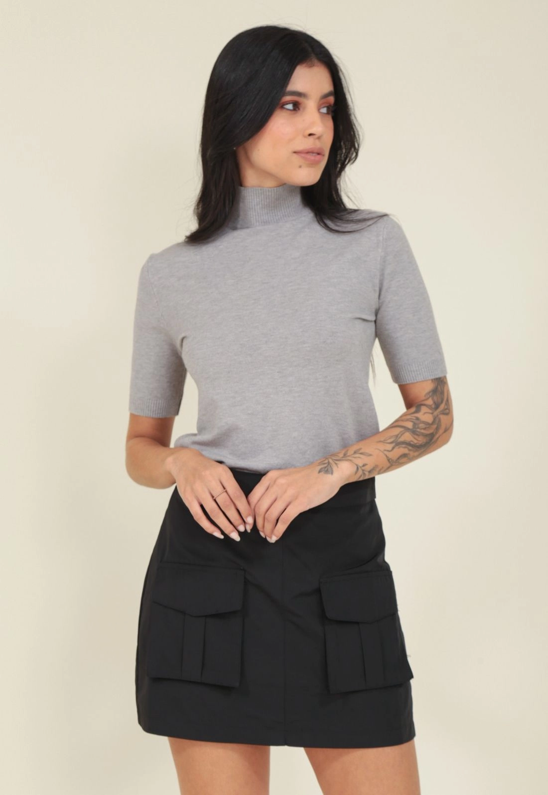Blusa Tricô Manga Curta Gola Alta