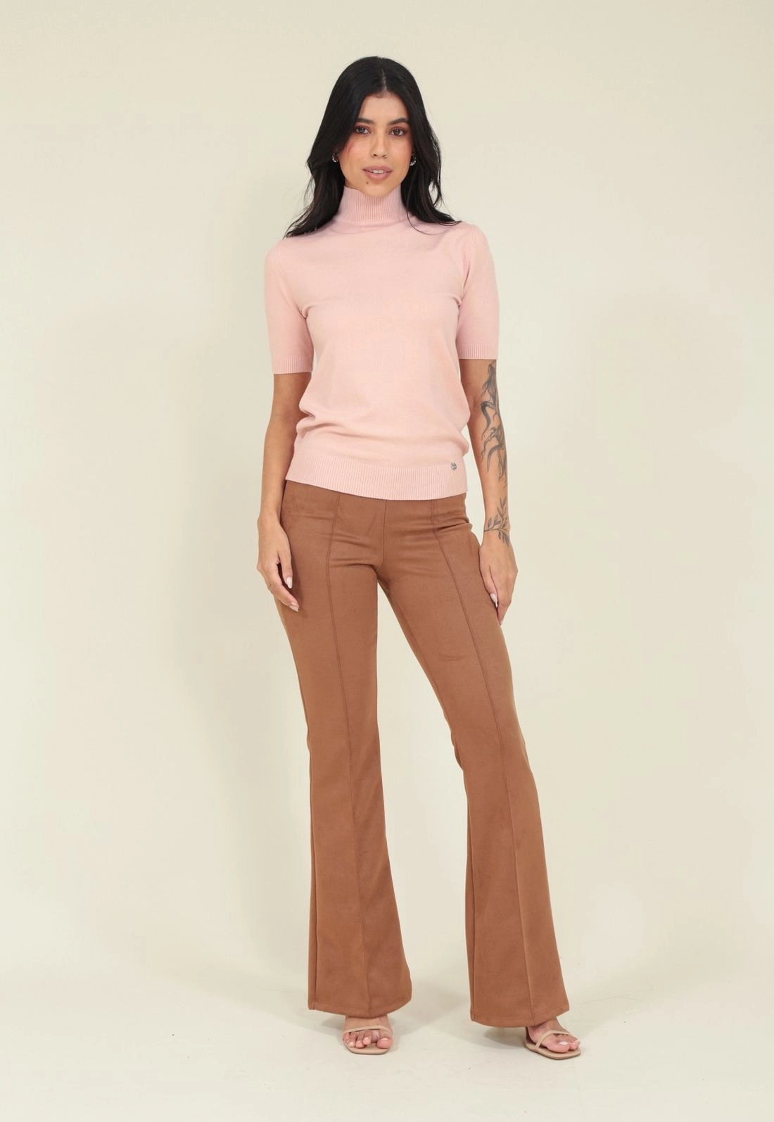 Blusa Tricô Manga Curta Gola Alta
