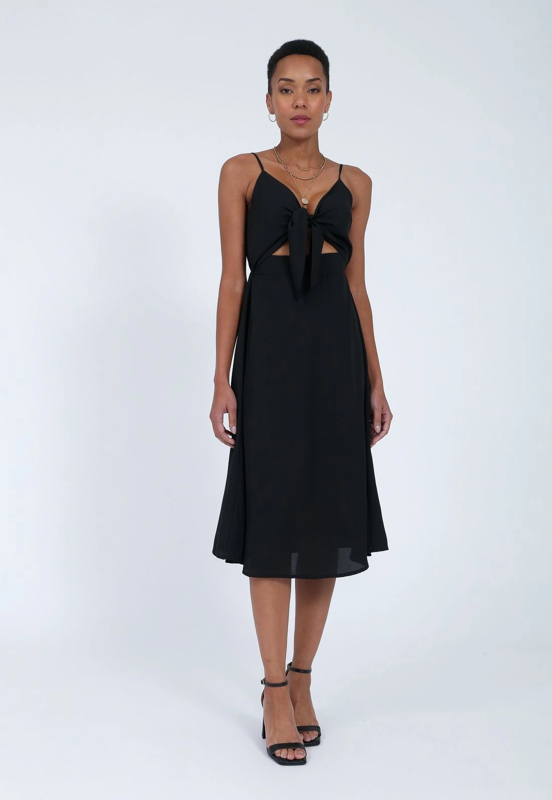 Vestido Crepe Alça Nó Busto