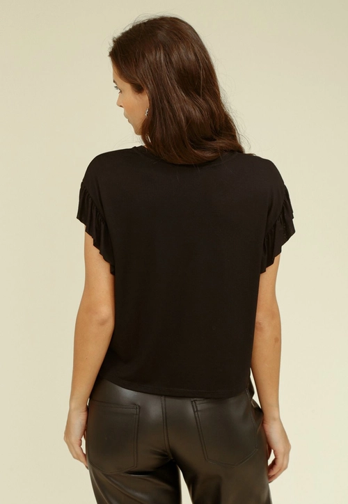 Blusa Malha Texturizada Manga Curta Babado