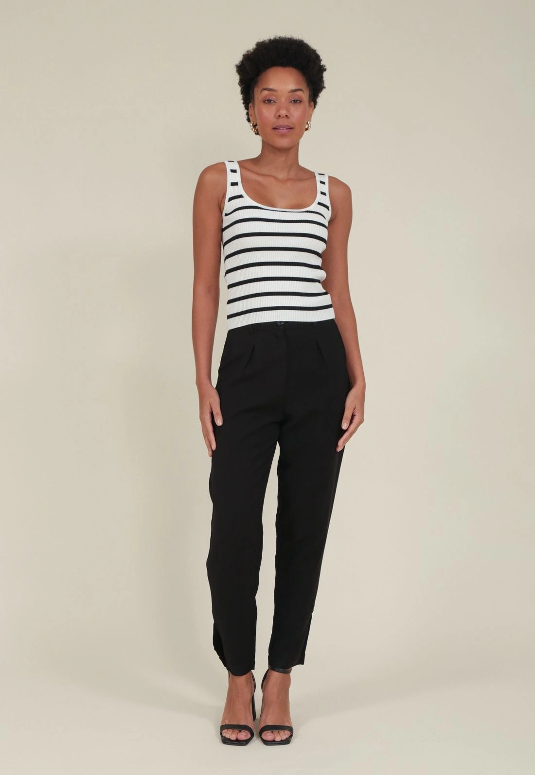 Calça Crepe Prega Bolso Faca