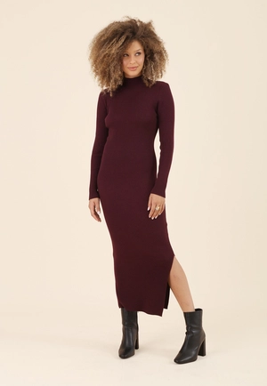 Vestido Tricô Midi Manga Longa Gola Alta