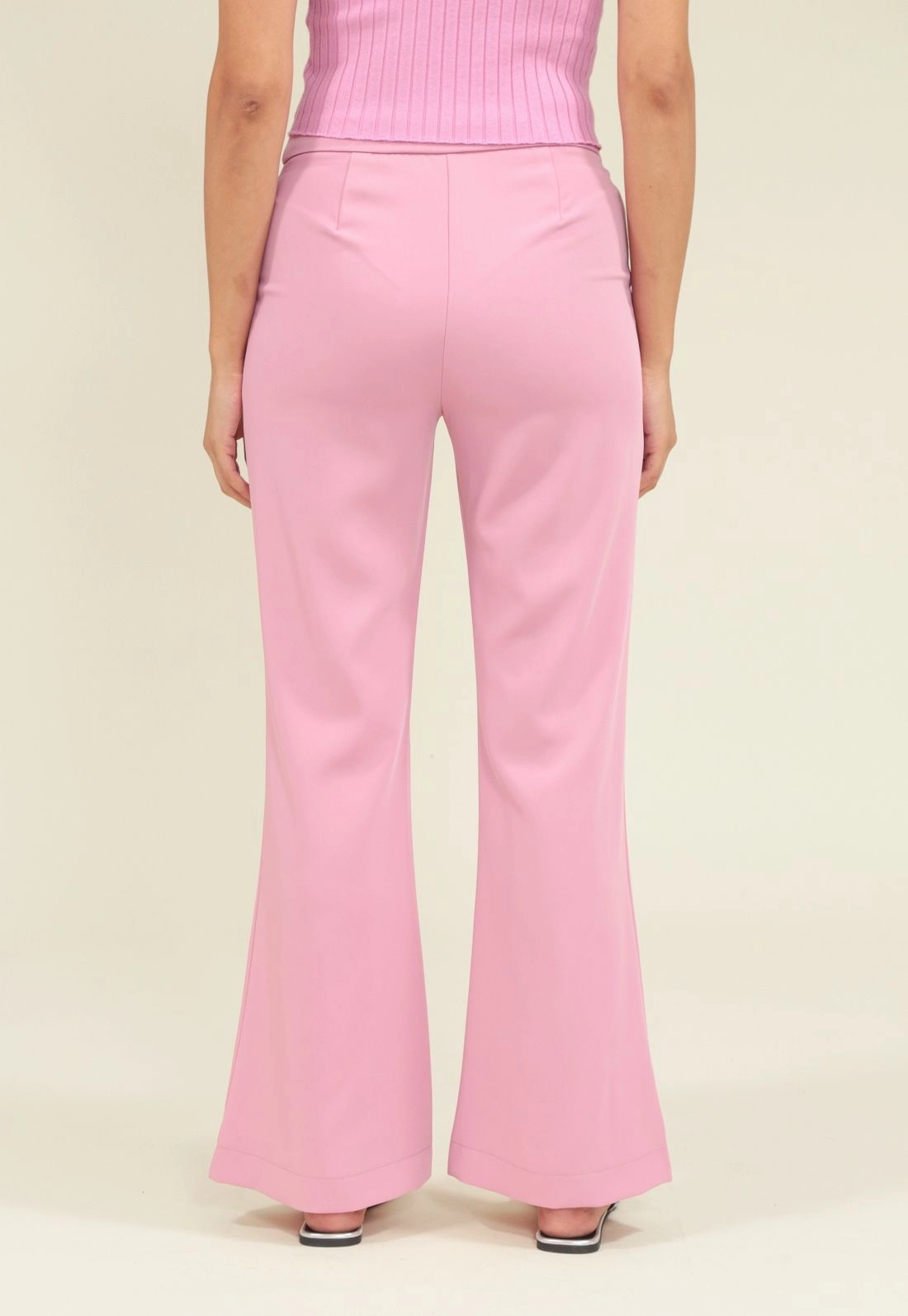 Calça Flare Em Alfaiataria