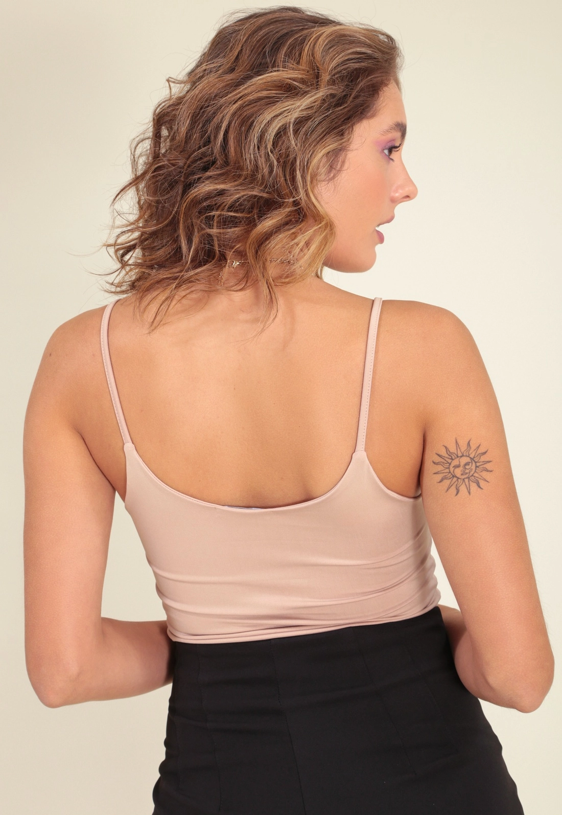 Blusa Regata Básica Malha Alça Finas