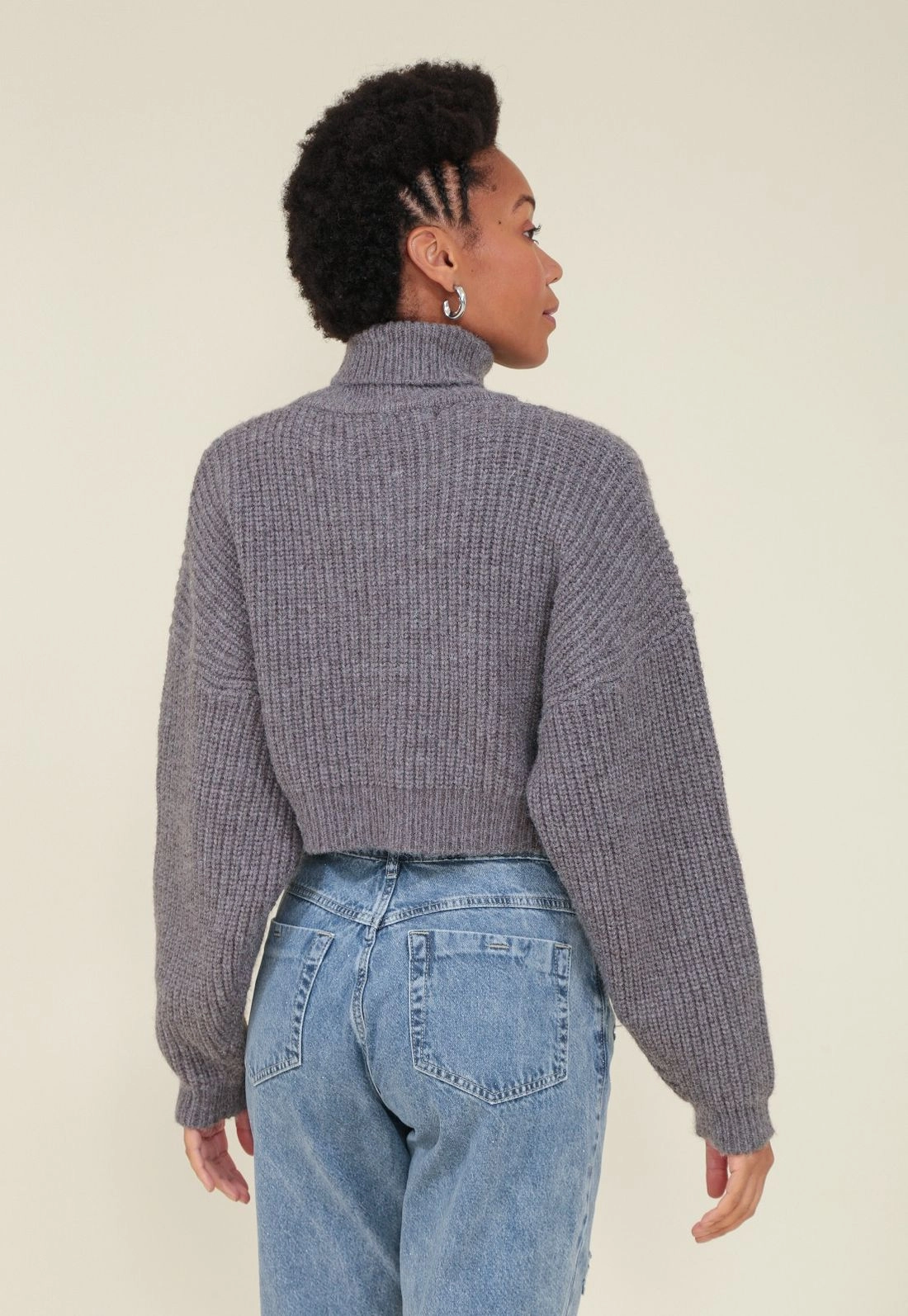 Blusa Tricô Cropped Manga Longa Gola Alta