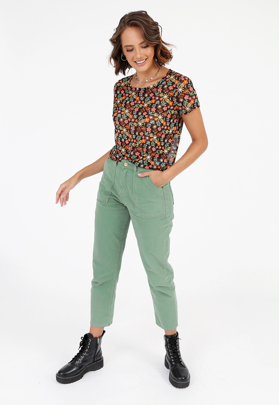 Calça Em Sarja Bolso Frontal