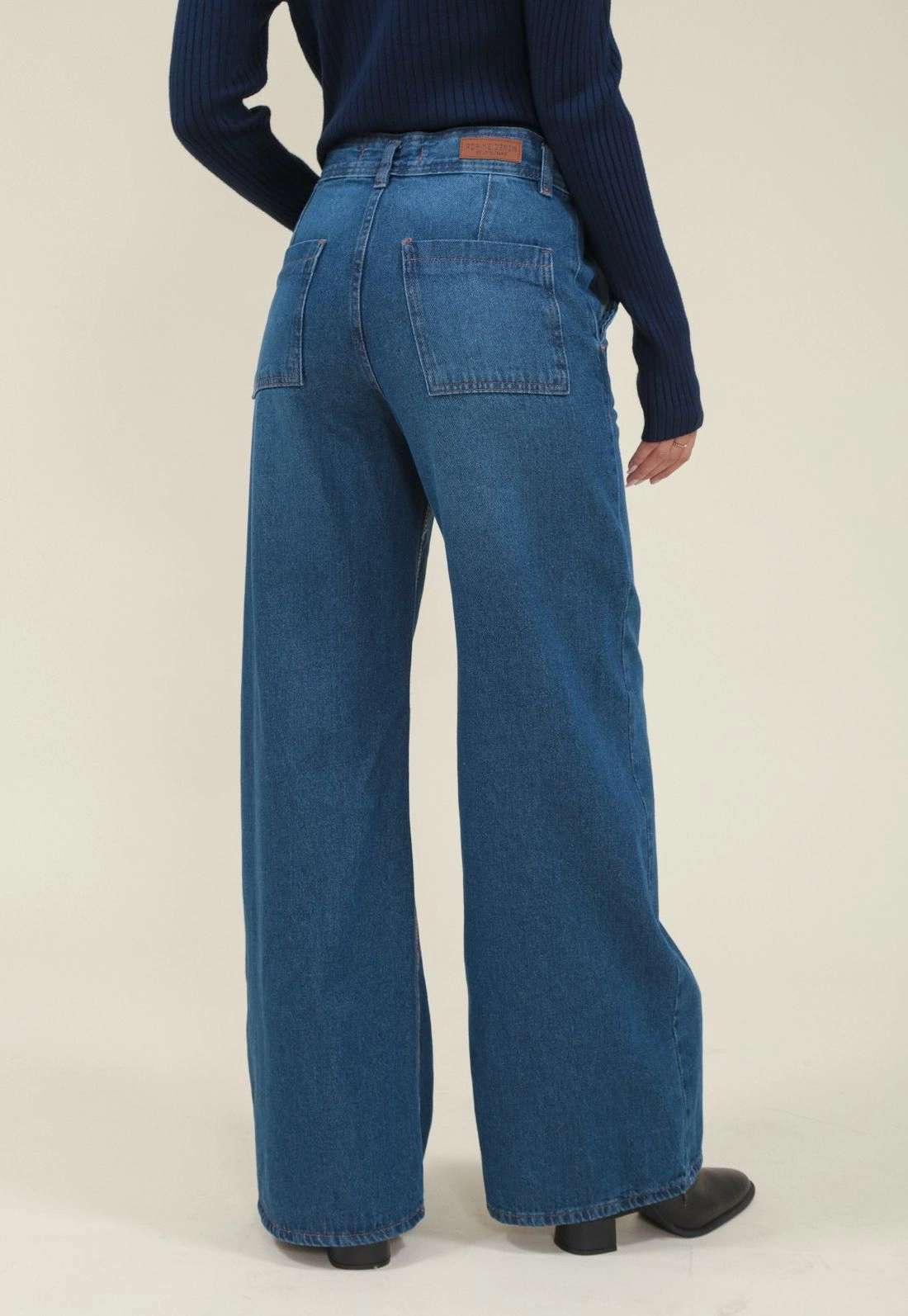 Calça Jeans Wide Leg Bolso Faca