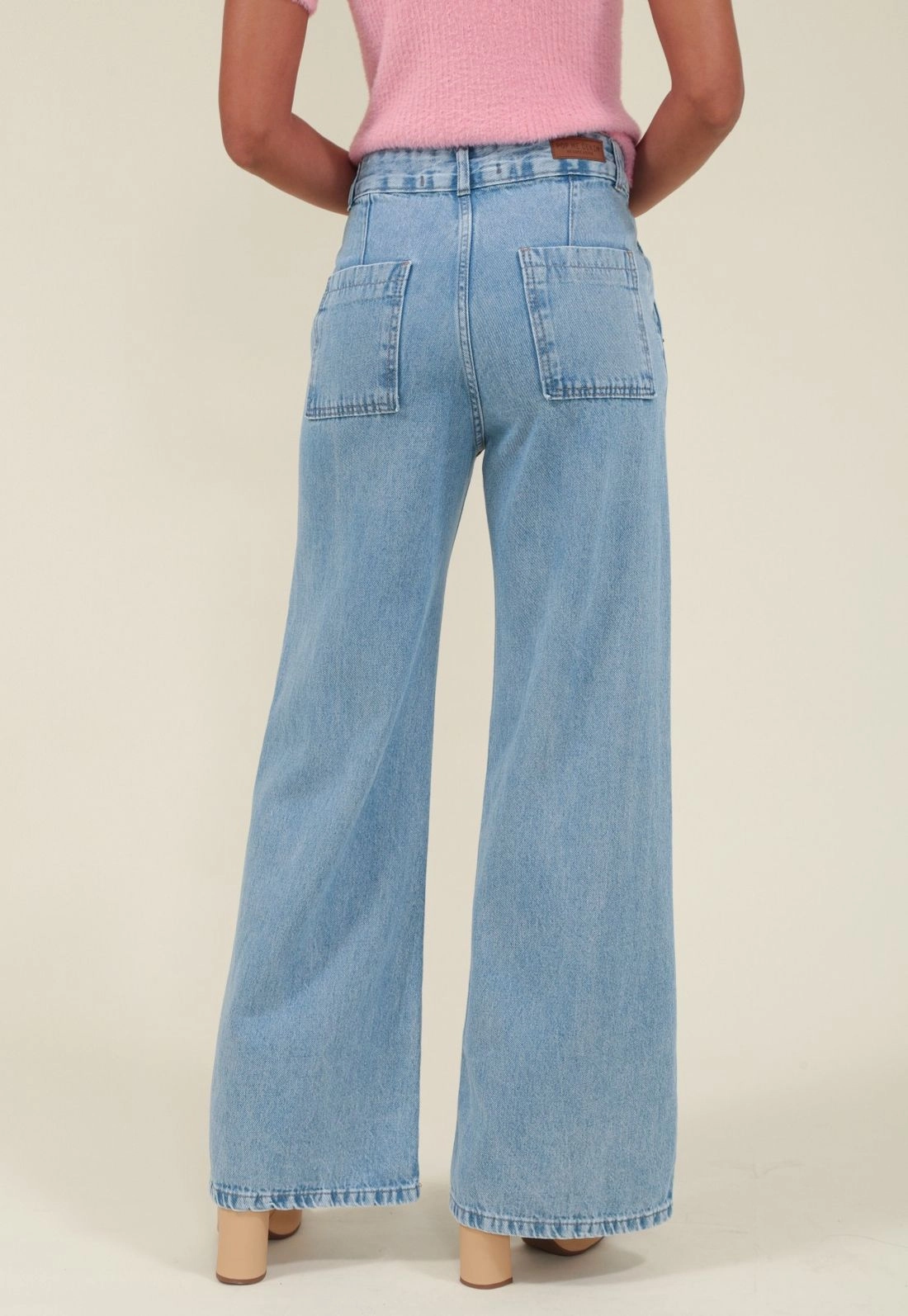 Calça Jeans Wide Leg Bolso Faca