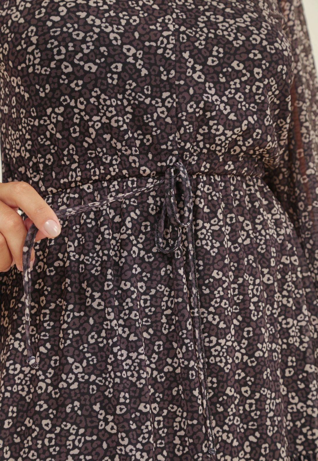 Vestido Curto Em Tule Animal Print Manga Longa