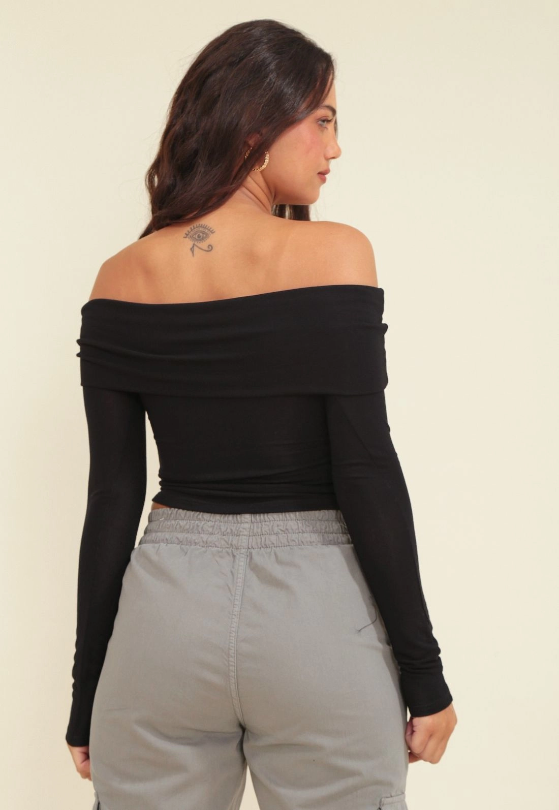 Blusa Malha Tricô Com Decote Ombro A Ombro
